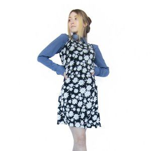 Moody Daisies Mini Dress 💙